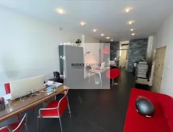 Plus de détails pour Local commercial à louer