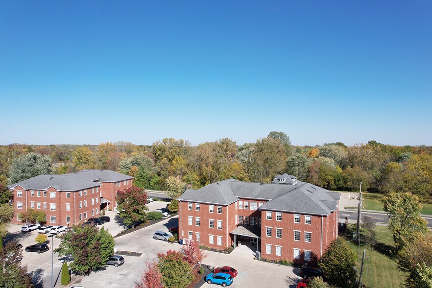 9640 Commerce Dr, Carmel, IN à louer - Aérien – Image 1 sur 9