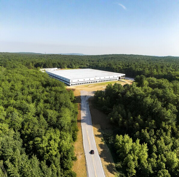145 Old Turnpike Rd, Nottingham, NH à louer - Photo principale – Image 1 sur 9