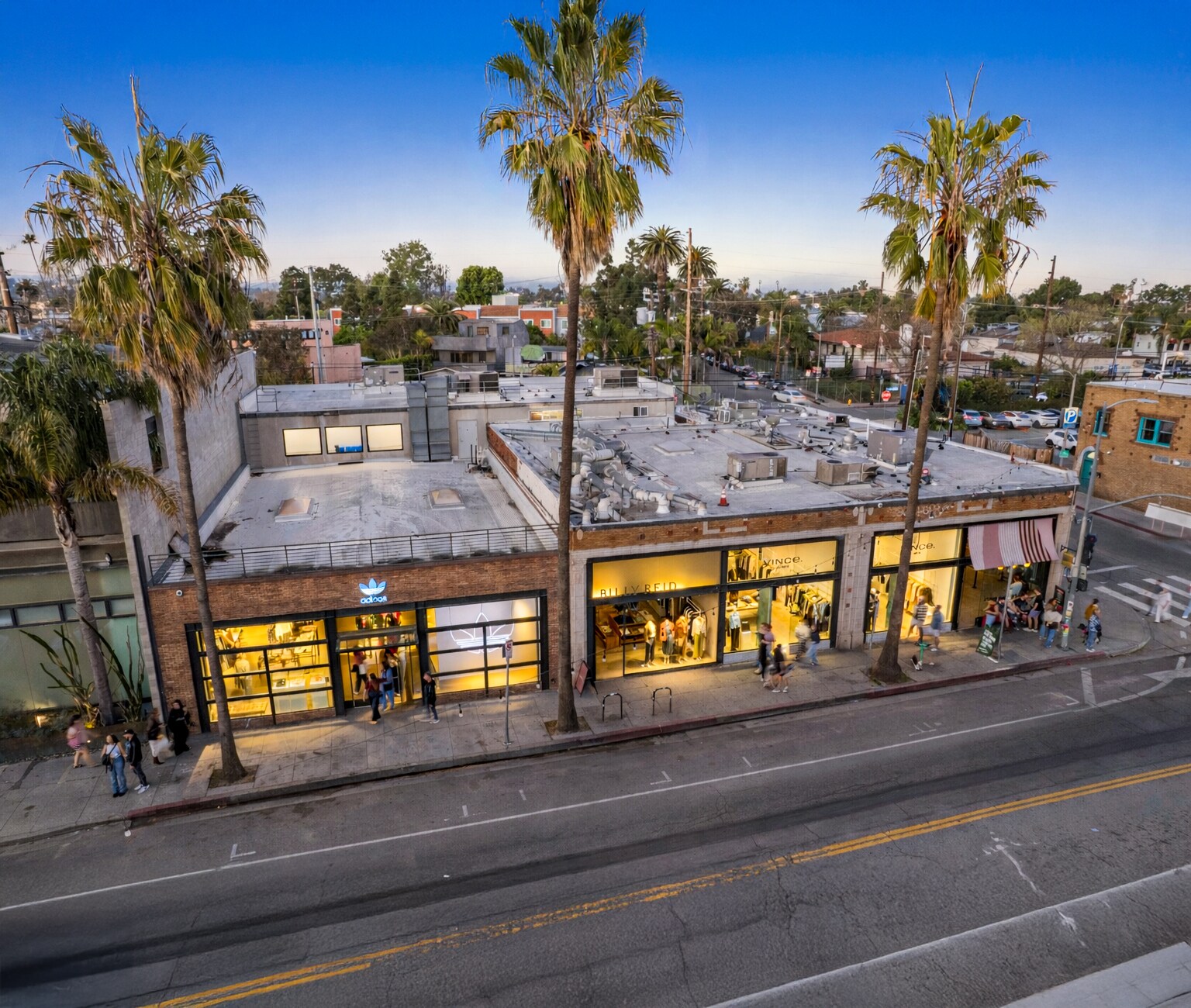 1349-1357 Abbot Kinney Blvd, Venice, CA à louer Photo de l’immeuble– Image 1 sur 7