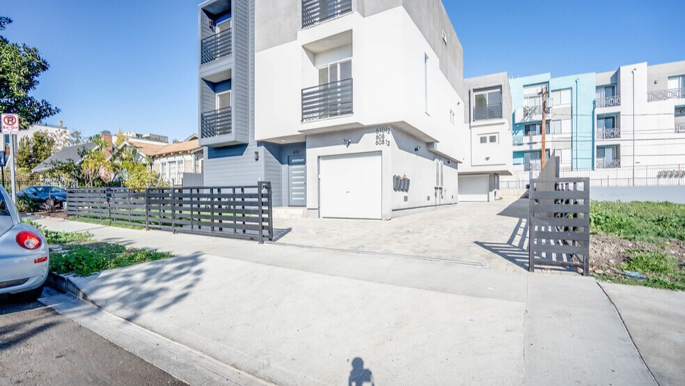 610 N Gramercy Pl, Los Angeles, CA à vendre - Photo de l’immeuble – Image 2 sur 18