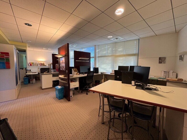 Bureau dans Mably à louer - Photo de l’immeuble – Image 2 sur 6