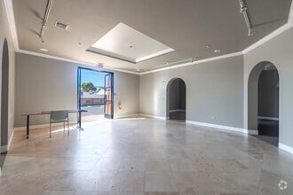 2606 Sepulveda Blvd, Torrance, CA à louer Photo intérieure– Image 2 sur 16