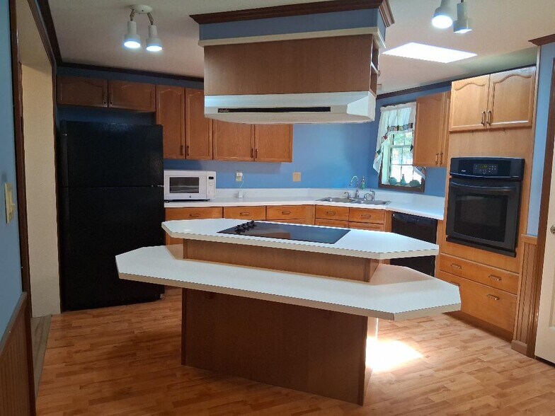 20 Rus Dr, Louisburg, NC à louer - Photo de l’immeuble – Image 2 sur 4