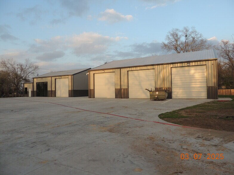 2309 Wade S Cir, Conroe, TX à vendre - Photo principale – Image 1 sur 8