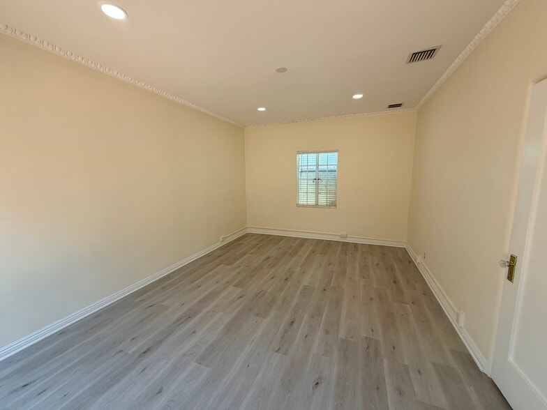 9528-9546 Brighton Way, Beverly Hills, CA à louer - Photo de l’immeuble – Image 3 sur 14
