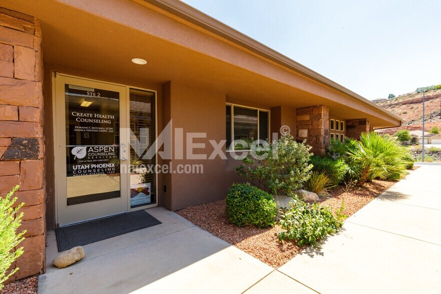 230 N 1680 E, Saint George, UT à louer - Photo de l’immeuble – Image 2 sur 4