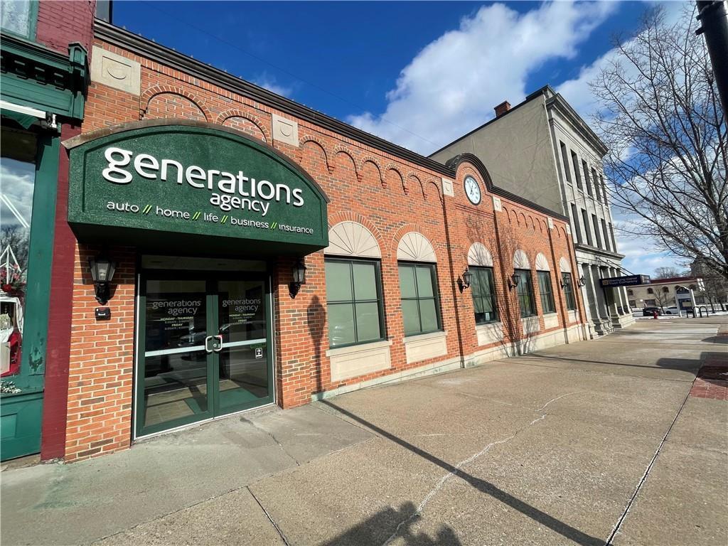 60 Fall St, Seneca Falls, NY à vendre Photo de l’immeuble– Image 1 sur 24