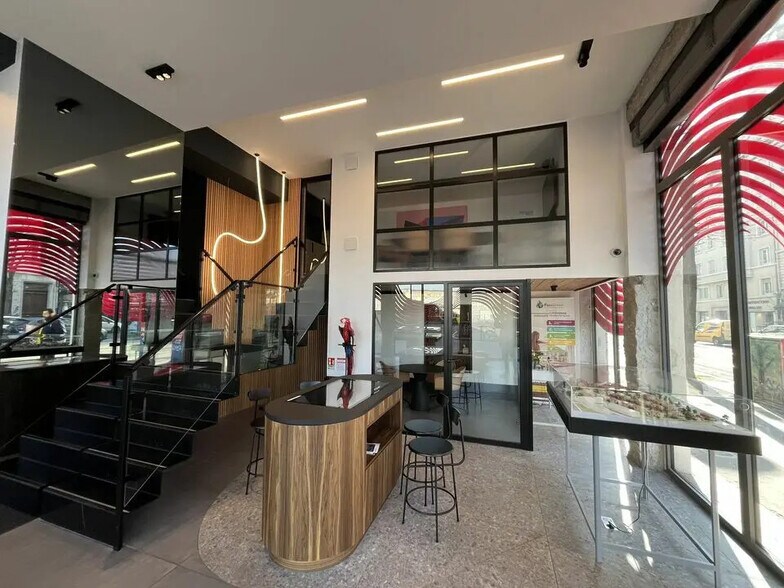 Local commercial dans Lyon à louer - Photo de l’immeuble – Image 2 sur 12