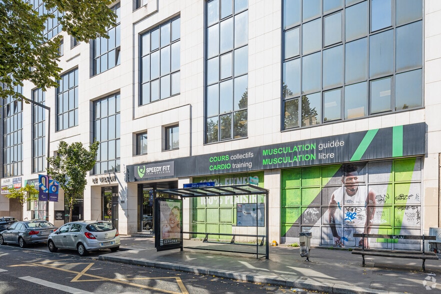 221 Avenue Du Président Wilson, Saint-Denis à louer - Photo de l’immeuble – Image 2 sur 3