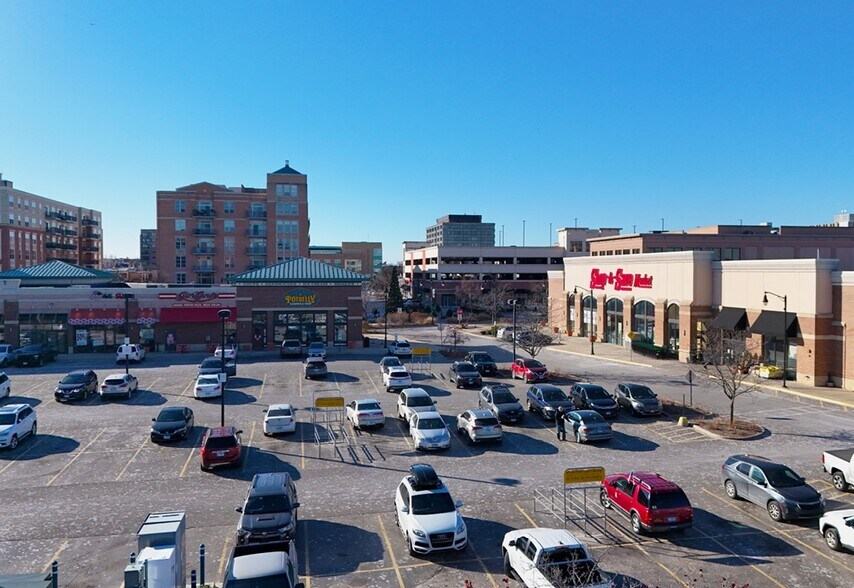 300 Market Street, Des Plaines portefeuille de 3 biens à vendre sur LoopNet.fr - Photo de l’immeuble – Image 2 sur 10