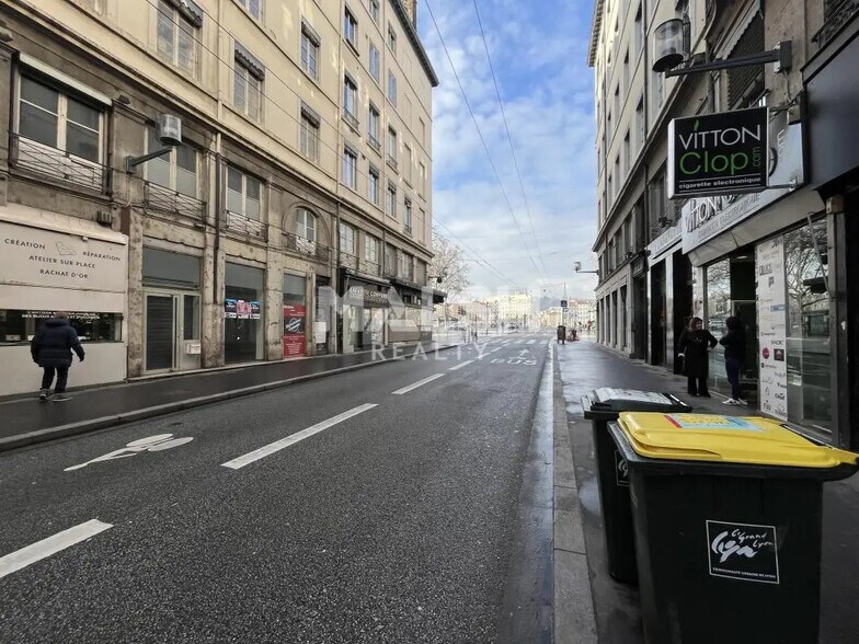 Local commercial dans Lyon à louer - Photo de l’immeuble – Image 1 sur 11