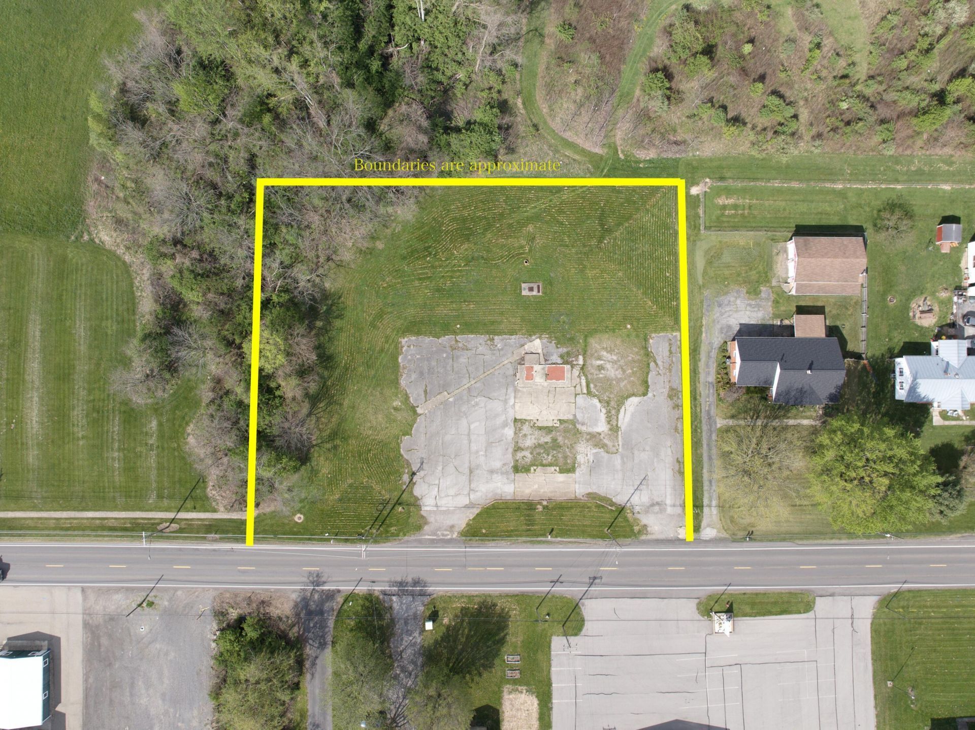 135 E High St, Edison, OH à vendre Photo de l’immeuble– Image 1 sur 10