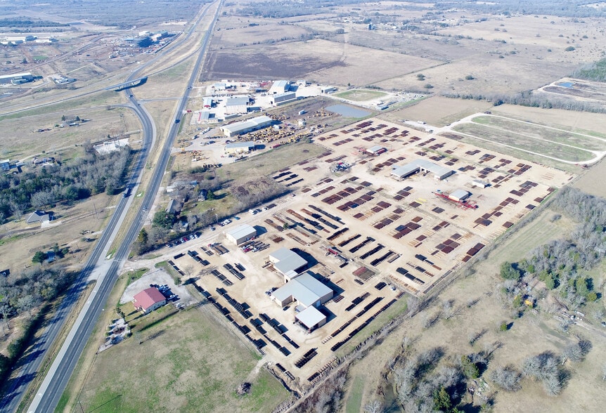 7932 W State Highway 21, Bryan, TX à louer - Photo principale – Image 1 sur 3