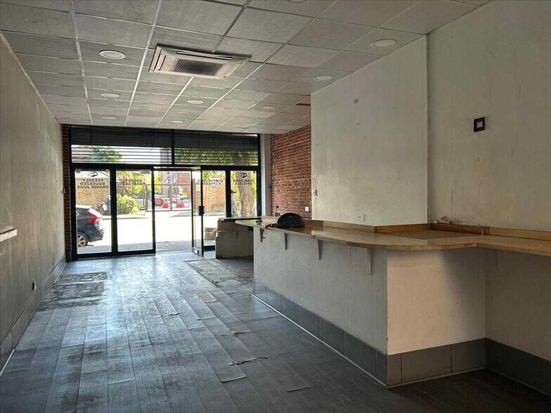 134 Hammersmith Rd, Londres à louer - Photo de l’immeuble – Image 2 sur 2