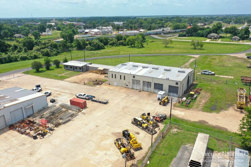707 Nelson Ln, Wharton, TX à vendre - Photo de l’immeuble – Image 3 sur 8