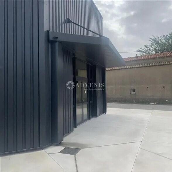 Local commercial dans Lézignan-Corbières à louer - Photo de l’immeuble – Image 3 sur 7
