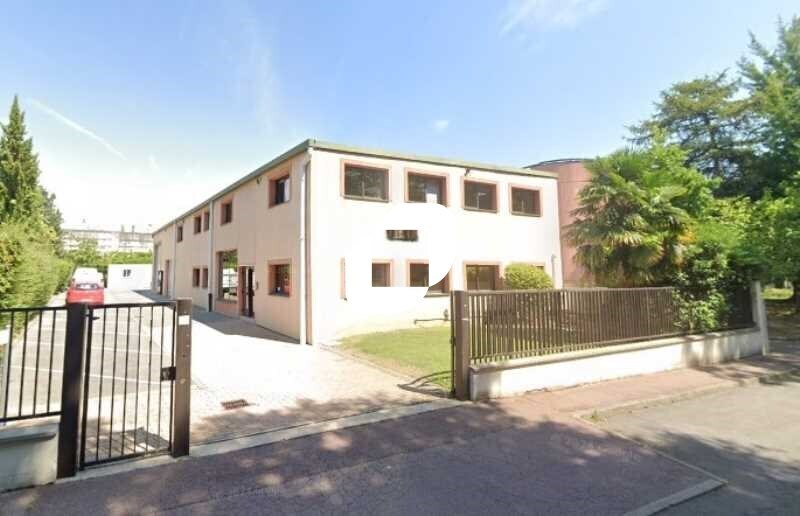 Local d'activités dans Jouy-en-Josas à vendre - Photo de l’immeuble – Image 1 sur 9
