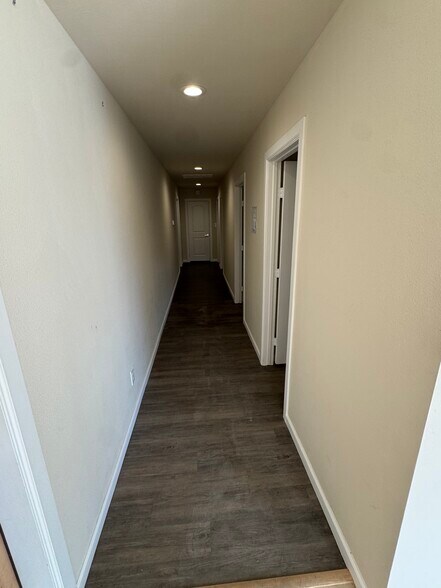 312 N Ridge Rd, Marble Falls, TX à louer - Photo de l’immeuble – Image 3 sur 13