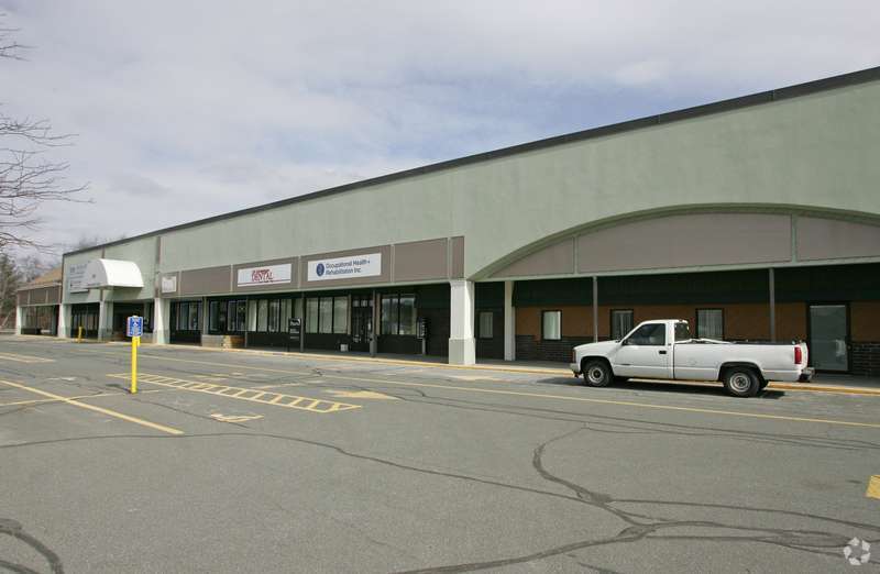 489-493 Bernardston Rd, Greenfield, MA à louer - Photo de l’immeuble – Image 2 sur 2