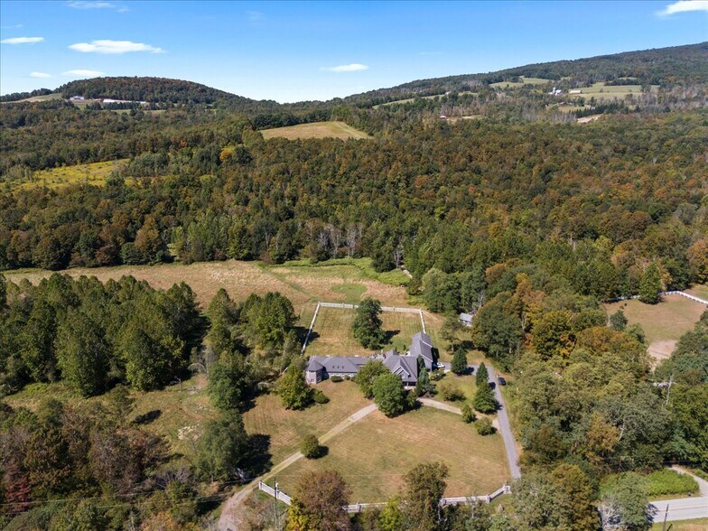 3533 PA 2012, Union Dale, PA à vendre - Photo de l’immeuble – Image 2 sur 69