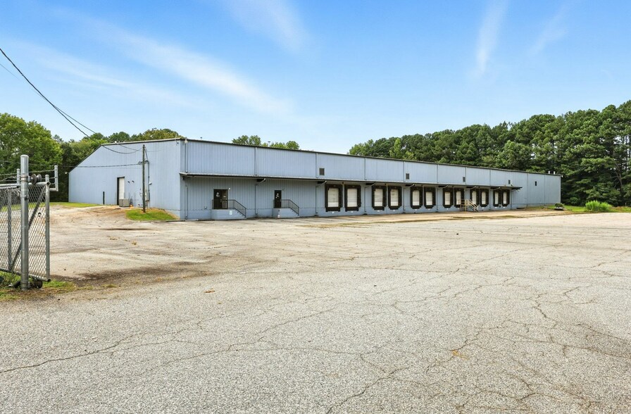1242 W Ridge Rd, Gainesville, GA à louer - Photo de l’immeuble – Image 3 sur 10