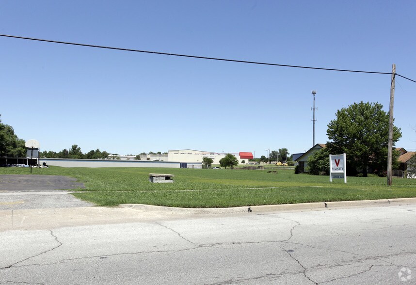 2300 W Washington St, Broken Arrow, OK à vendre - Photo principale – Image 1 sur 2