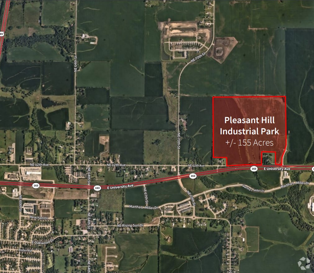 NE University Ave, Pleasant Hill, IA à louer Aérien– Image 1 sur 3