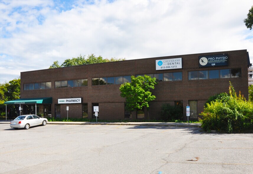 139 Greenbank Rd, Ottawa, ON à louer - Photo de l’immeuble – Image 2 sur 17