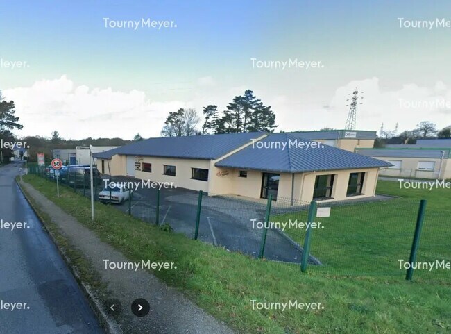 Plus de détails pour Local d'activités à louer