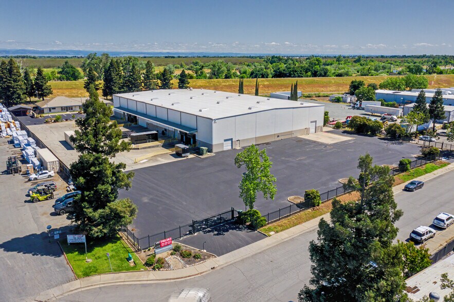 1200 Putman Ave, Yuba City, CA à louer - Aérien – Image 3 sur 8