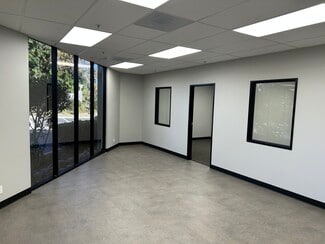 Plus de détails pour 671 Via Alondra, Camarillo, CA - Bureau, Industriel/Logistique à louer