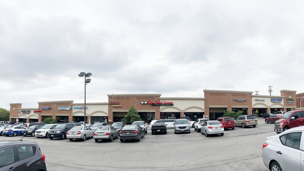 9822 Potranco Rd, San Antonio, TX à louer - Photo de l’immeuble – Image 1 sur 2