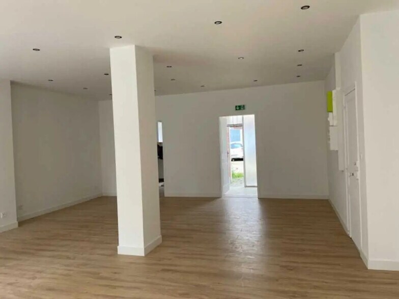 Local commercial dans Soissons à louer - Photo de l’immeuble – Image 3 sur 4