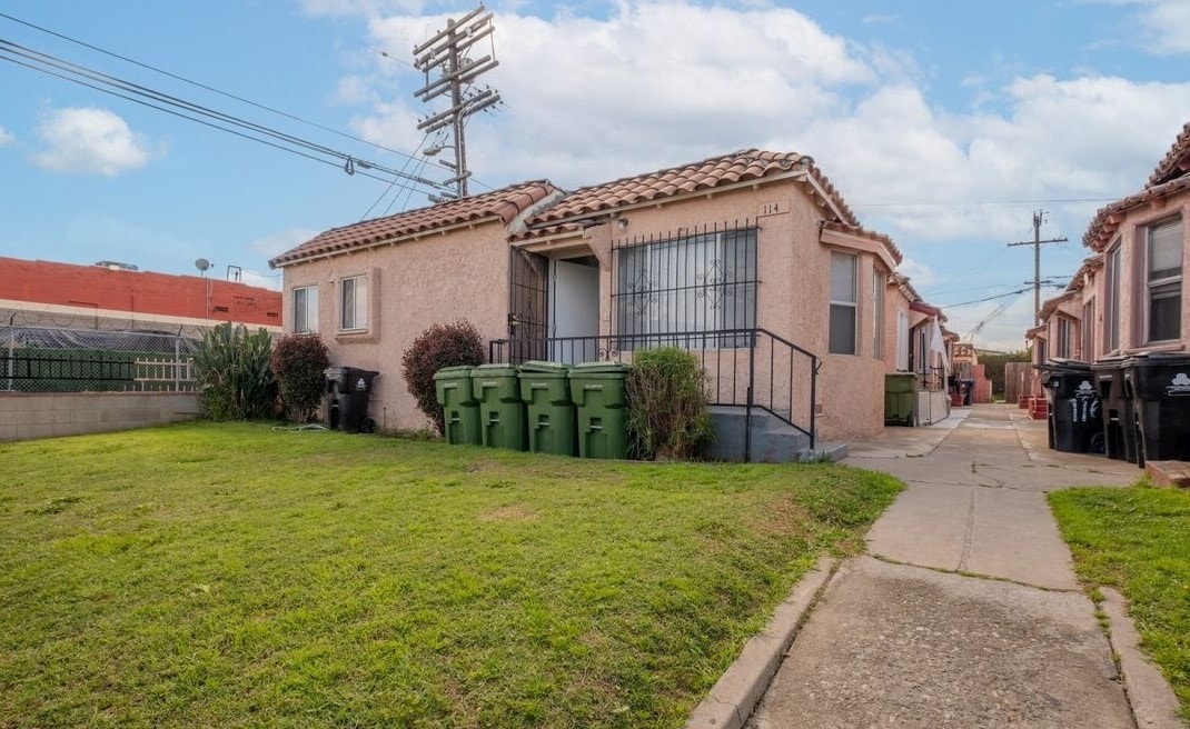 114 W 110th St, Los Angeles, CA à vendre Photo principale– Image 1 sur 14
