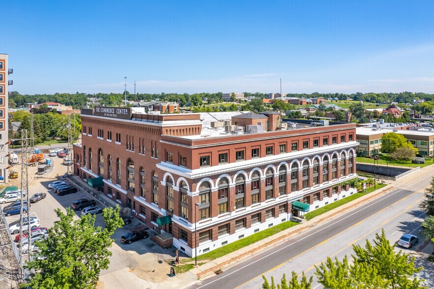 401 E Colfax Ave, South Bend, IN à louer - Photo de l’immeuble – Image 3 sur 11
