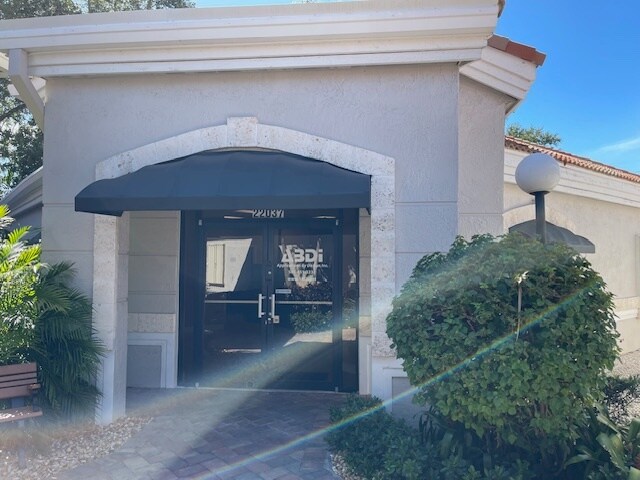 22037 State Rd 7, Boca Raton, FL à louer - Photo de l’immeuble – Image 3 sur 15