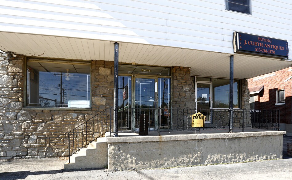 8405 Reading Rd, Cincinnati, OH à vendre - Photo de l’immeuble – Image 3 sur 3