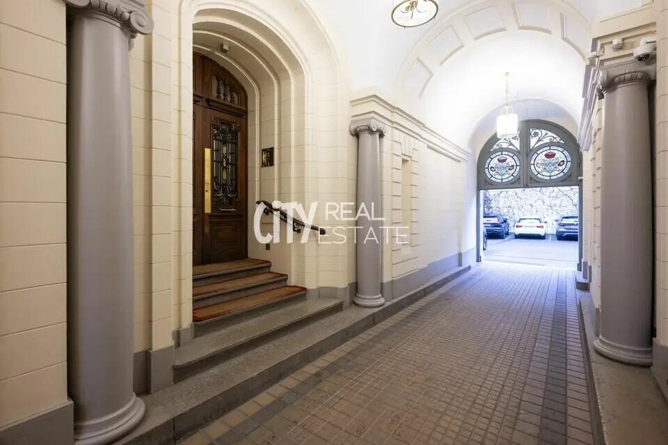 Bureau dans Lyon à louer Hall d’entrée– Image 1 sur 14