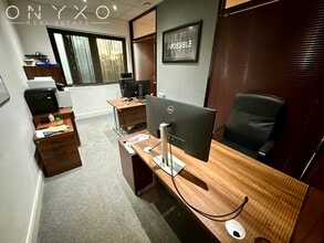 1390 Uxbridge Rd, Uxbridge à louer Photo intérieure– Image 1 sur 1