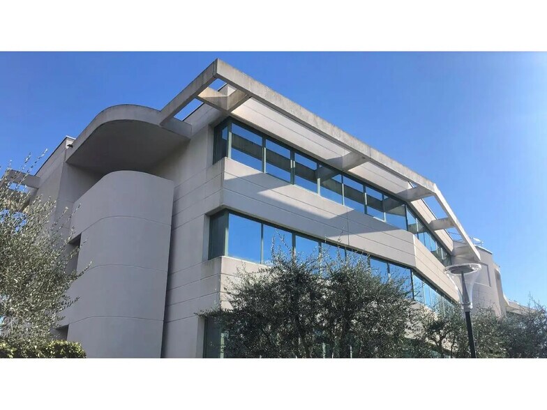 Bureau dans Valbonne à louer - Photo de l’immeuble – Image 3 sur 15