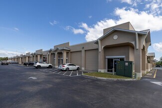 Plus de détails pour 3893 Mannix Dr, Naples, FL - Local d’activités à vendre