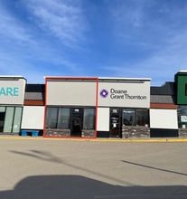 4804 50 St, Innisfail, AB à louer Photo de l’immeuble– Image 2 sur 7