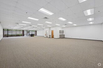 305 Shawnee North Dr, Suwanee, GA à louer Photo intérieure– Image 2 sur 3