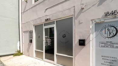 1833-1847 NW 20th St, Miami, FL à louer Photo de l’immeuble– Image 2 sur 5