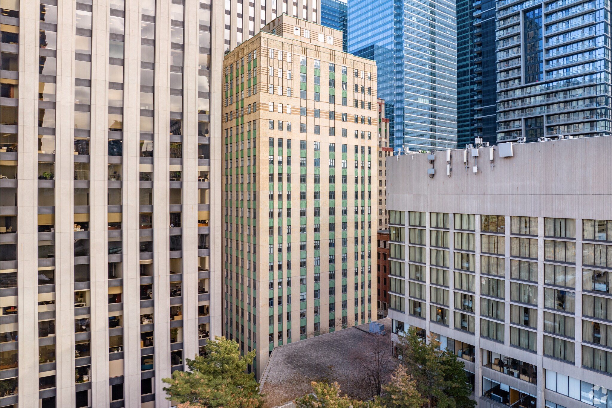 80 Richmond St W, Toronto, ON à louer Photo de l’immeuble– Image 1 sur 15