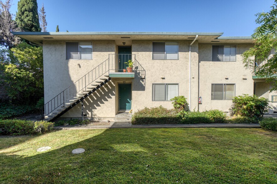 16294-16298 Foothill Blvd, San Leandro, CA à vendre - Photo de l’immeuble – Image 3 sur 11