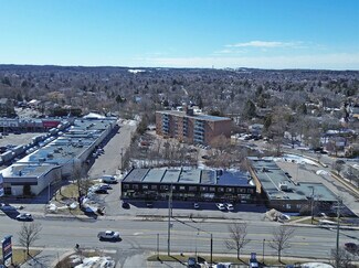 Plus de détails pour 14810 Yonge St, Aurora, ON - Local commercial à vendre