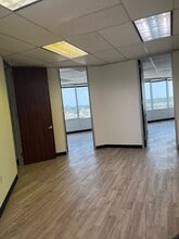 4606 FM 1960 W, Houston, TX à louer Photo intérieure– Image 2 sur 9