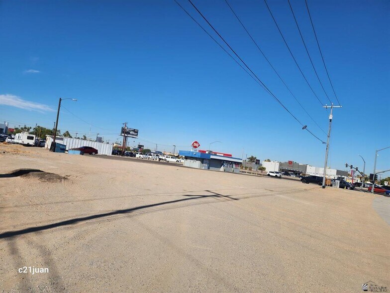 415 32 St, Yuma, AZ à vendre - Photo de l’immeuble – Image 3 sur 11